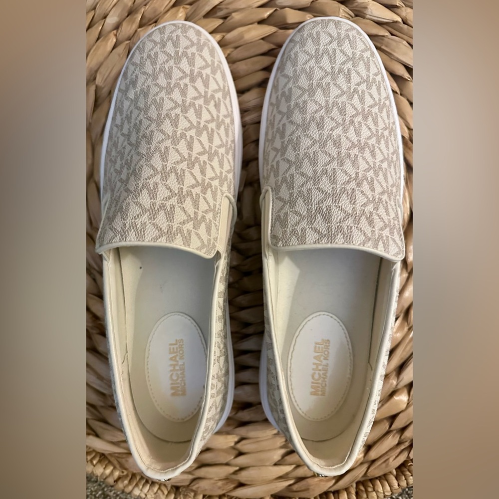 Michael Kors Womens Keaton Slip On Casual and Fashion Sneakers
